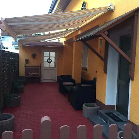 Yellow 別荘 ノイ・イーゼンブルク